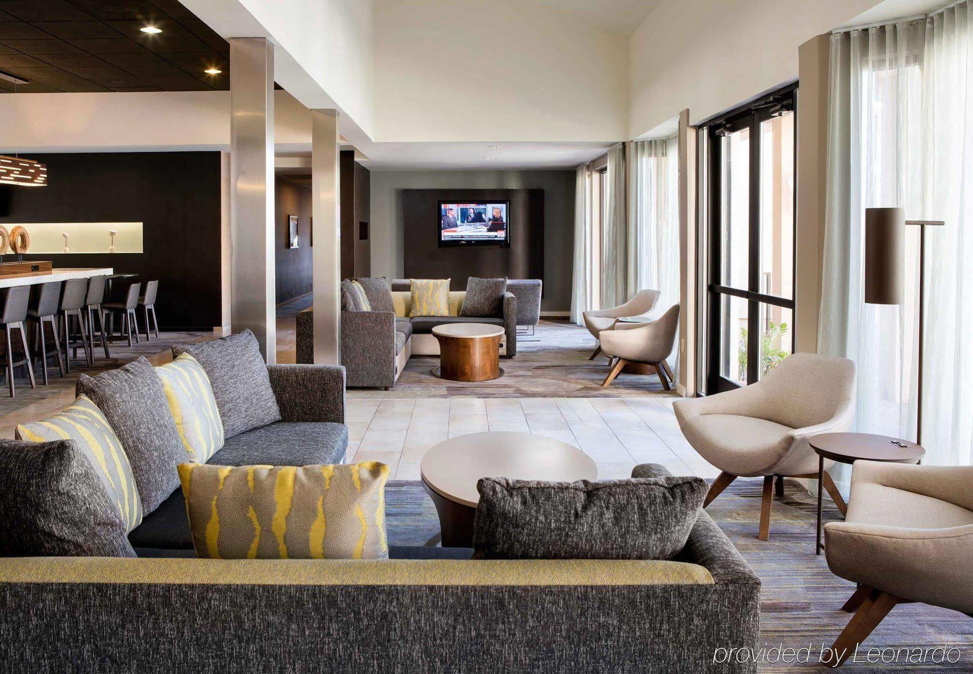 Courtyard By Marriott Phoenix Airport Exterior foto